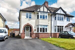 House King George Avenue in Wychavon