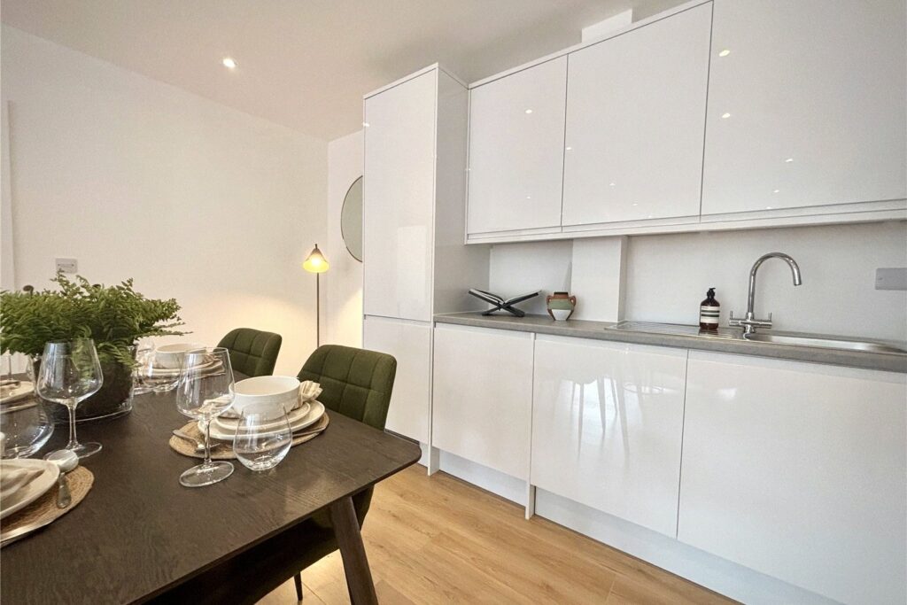 Flat Victoria Road in Rushmoor