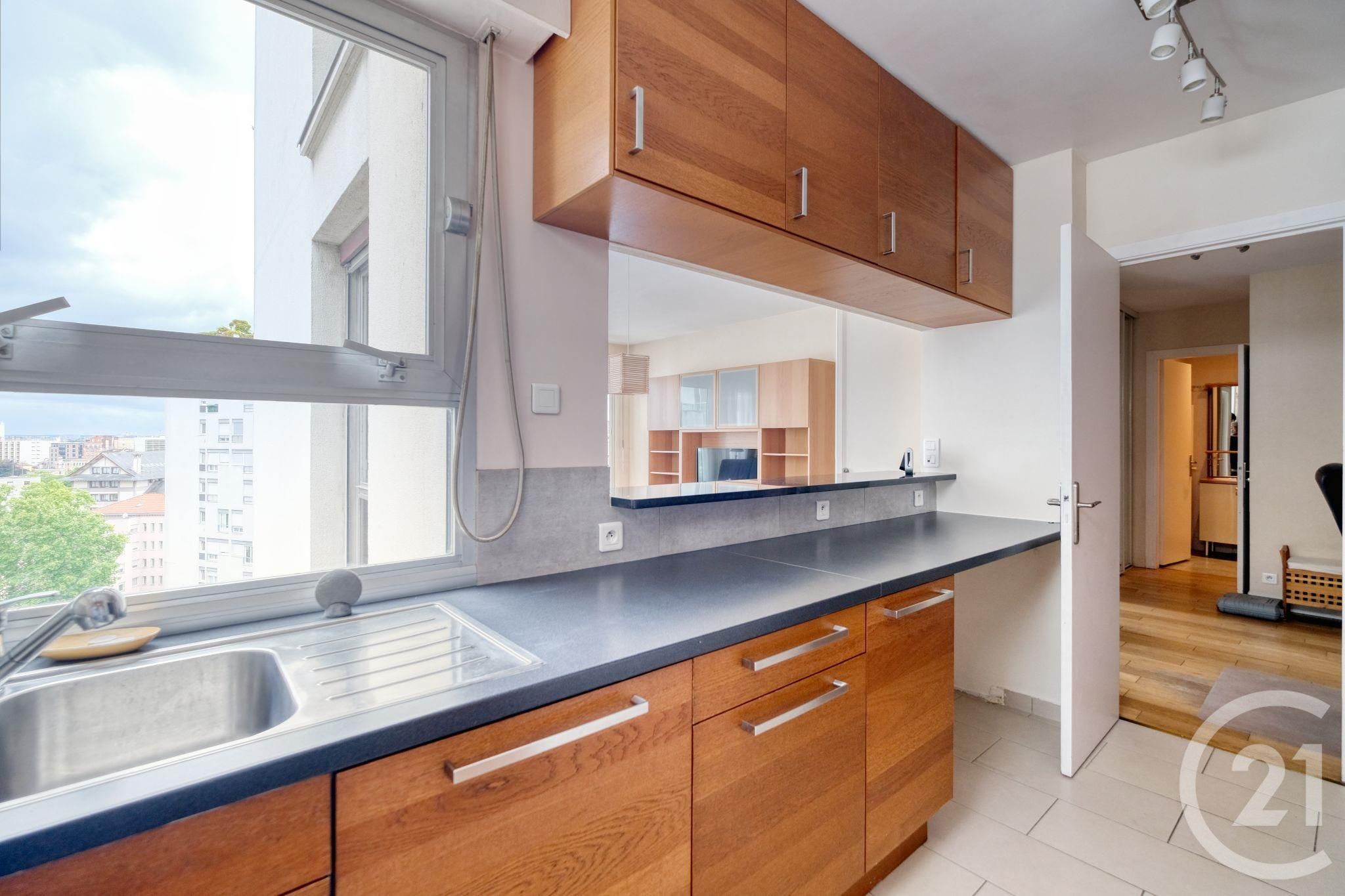 Flat Rue d'Arcueil in Paris