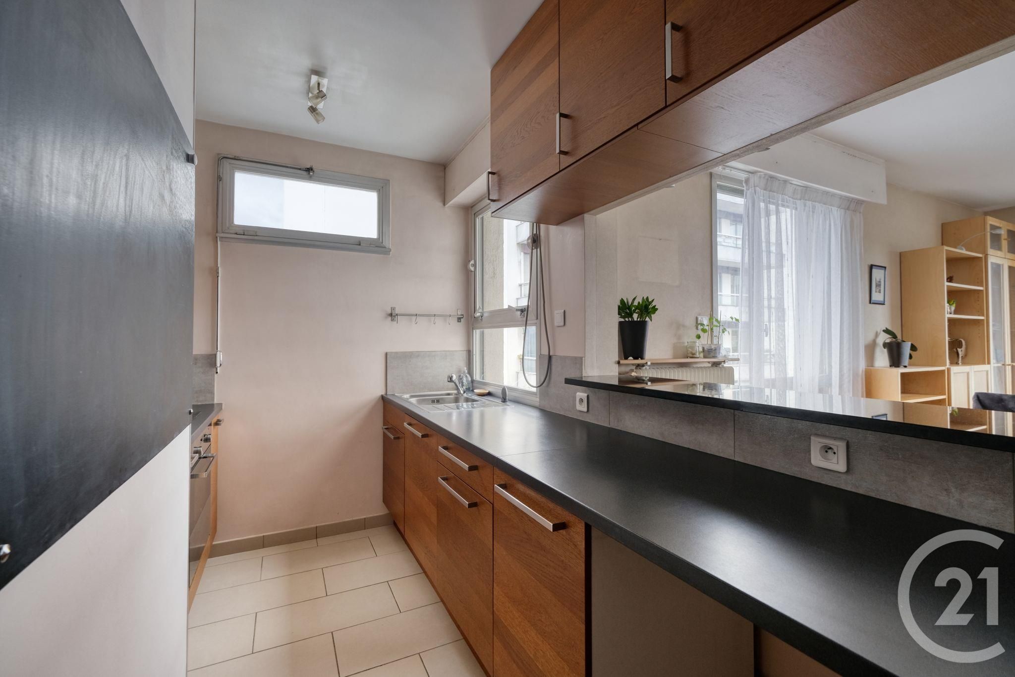 Flat Rue d'Arcueil in Paris