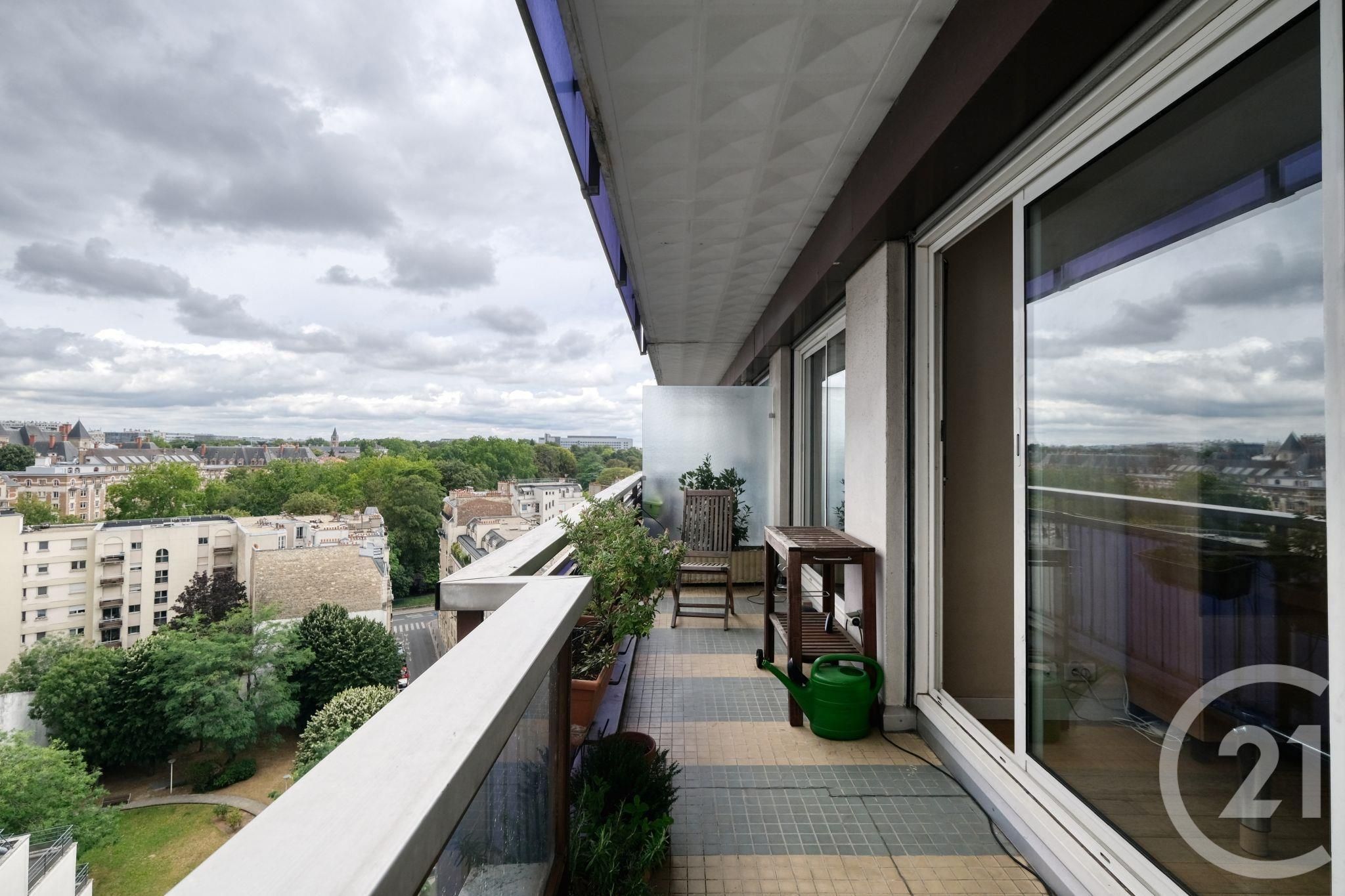 Flat Rue d'Arcueil in Paris