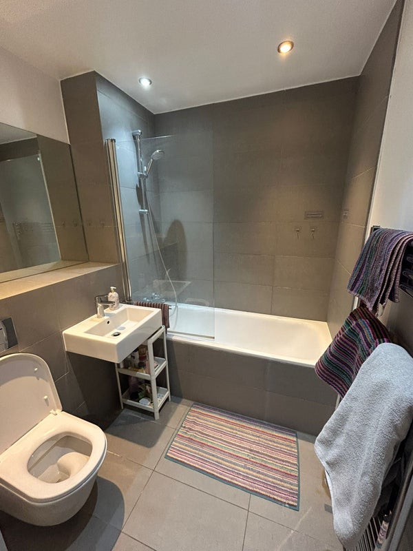 Room London Lane in Greater London