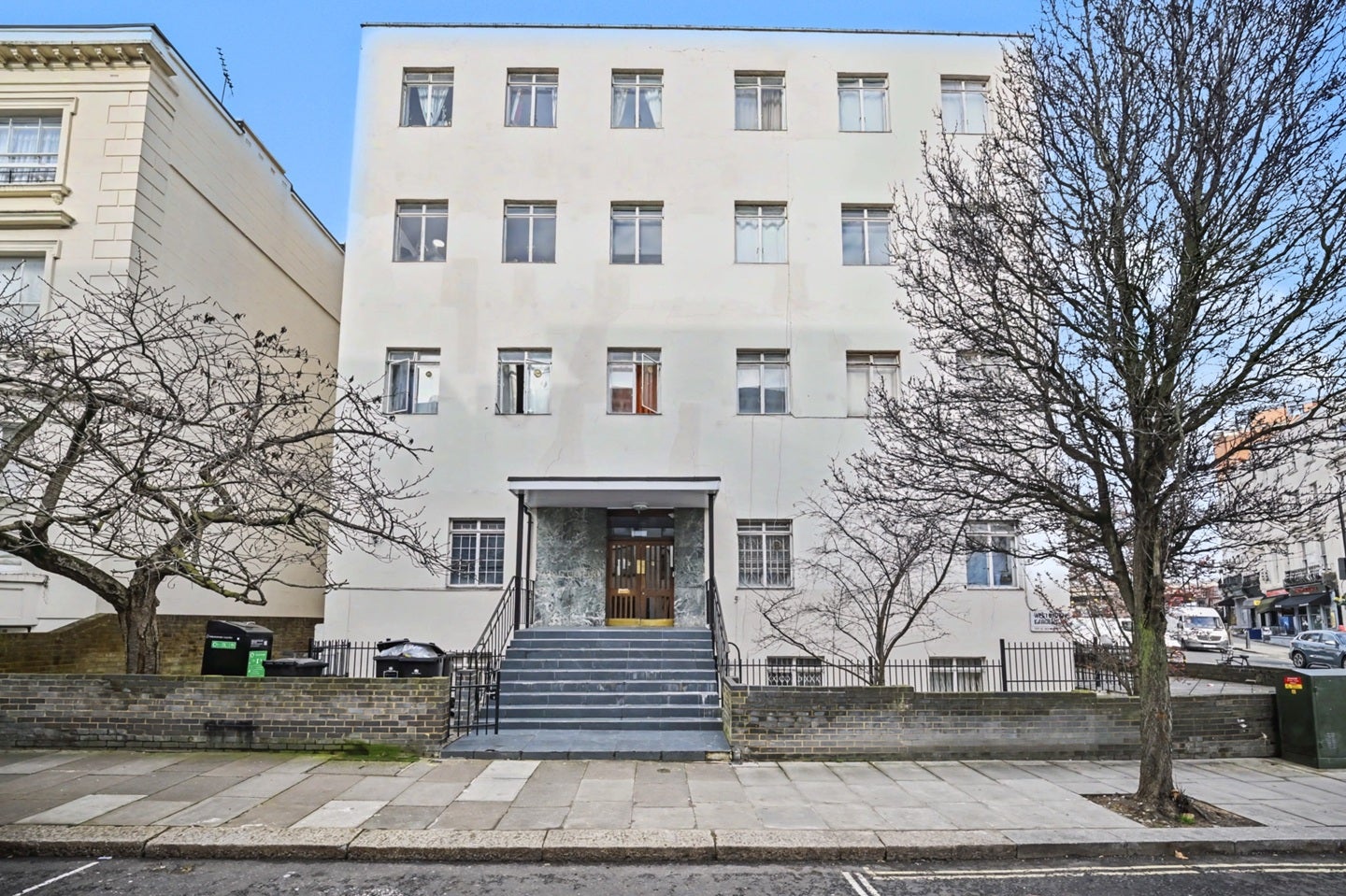 Flat Westbourne Gardens in City of Westminster