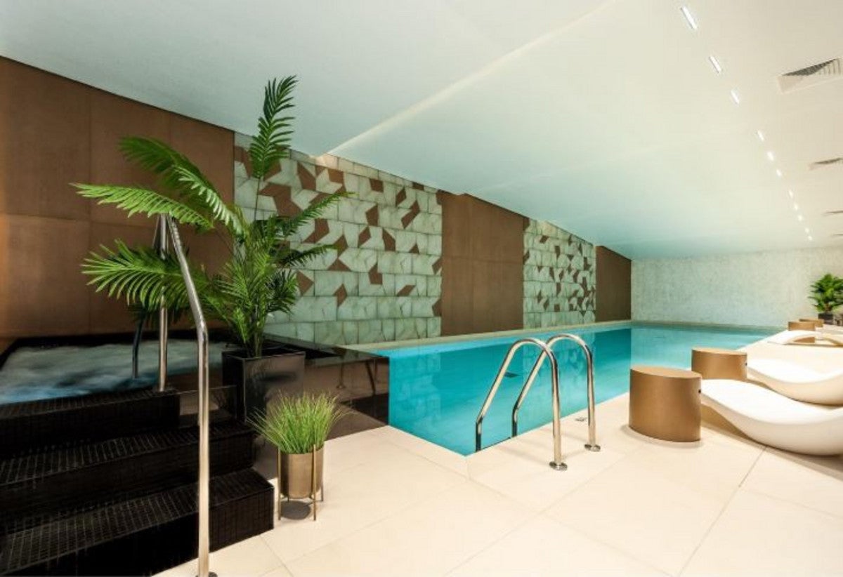 Flat Prince of Wales Drive in Greater London