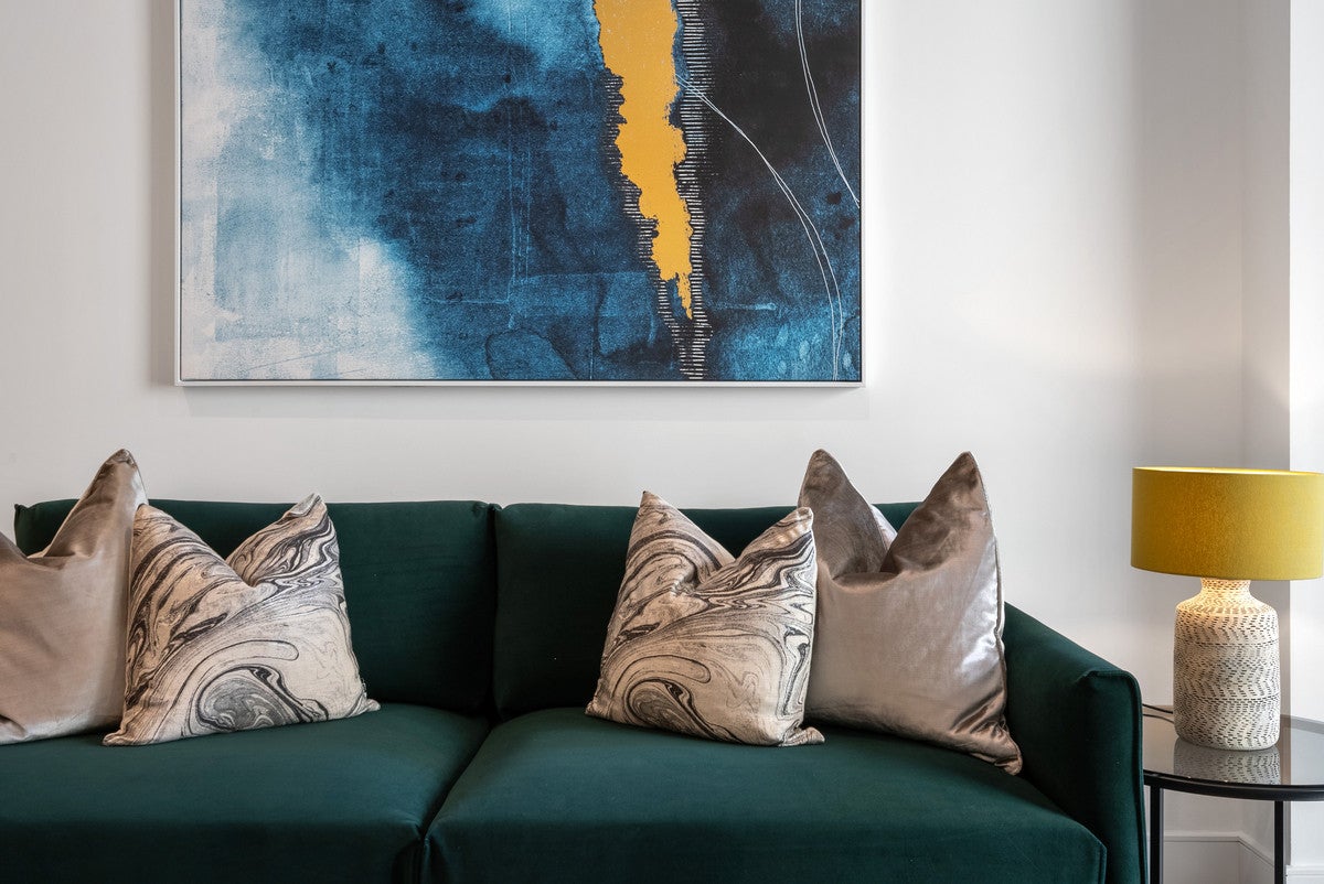 Flat Prince of Wales Drive in Greater London