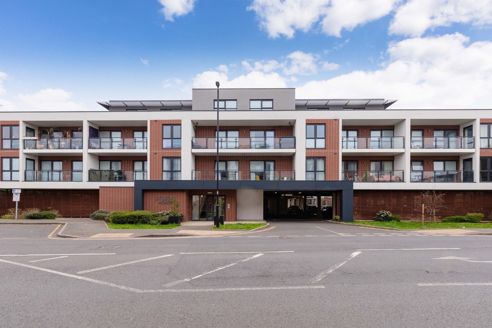 Flat Oldfield Road in Maidenhead