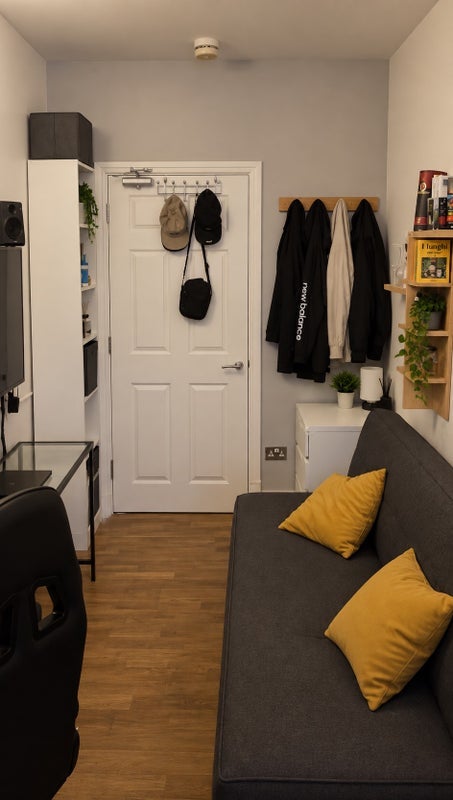 Room Richmond Way in Greater London