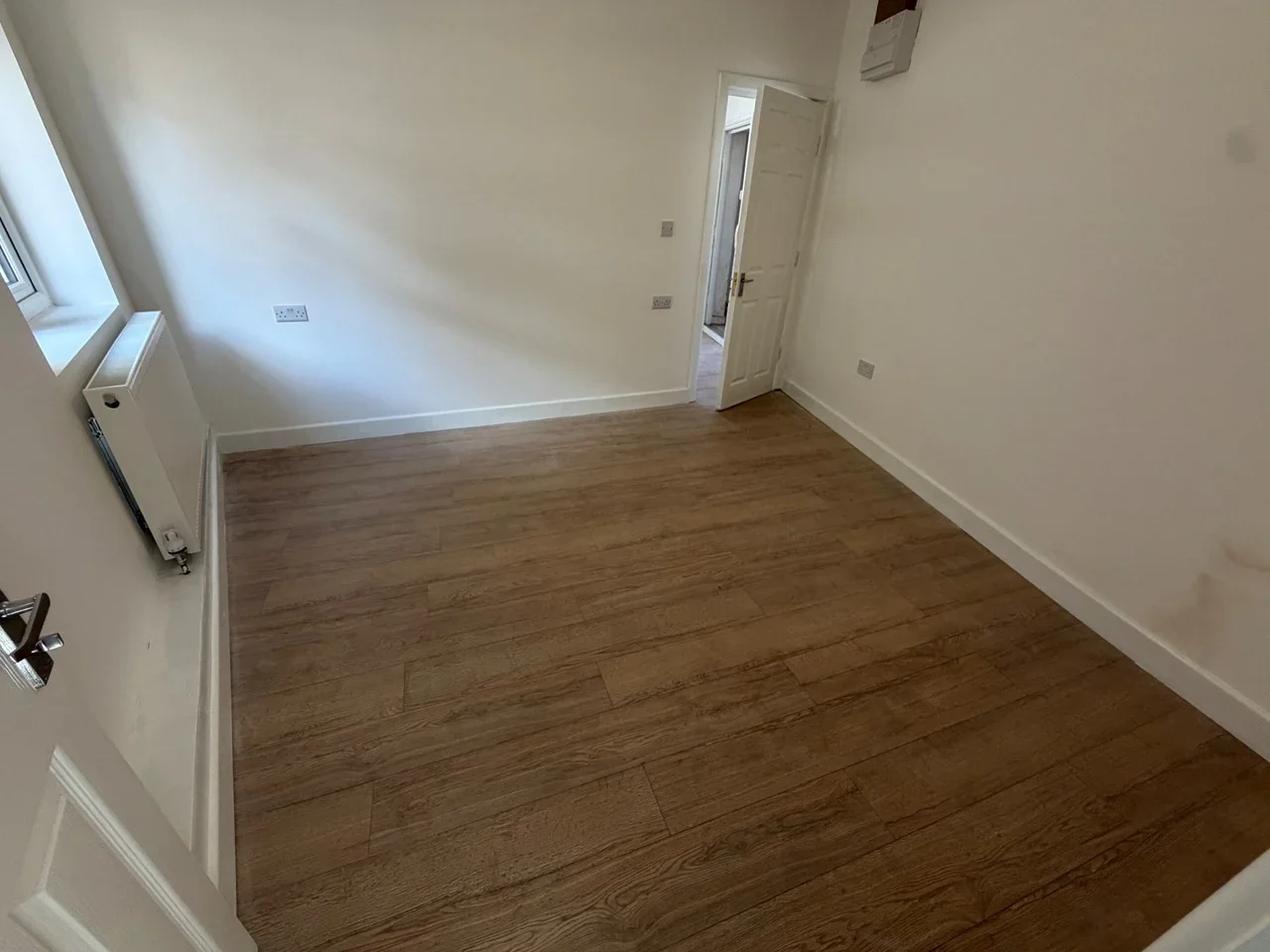 Flat Byron Road in Greater London