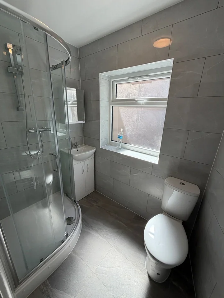 Flat Byron Road in Greater London