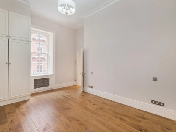 Flat Kensington Gore in City of Westminster