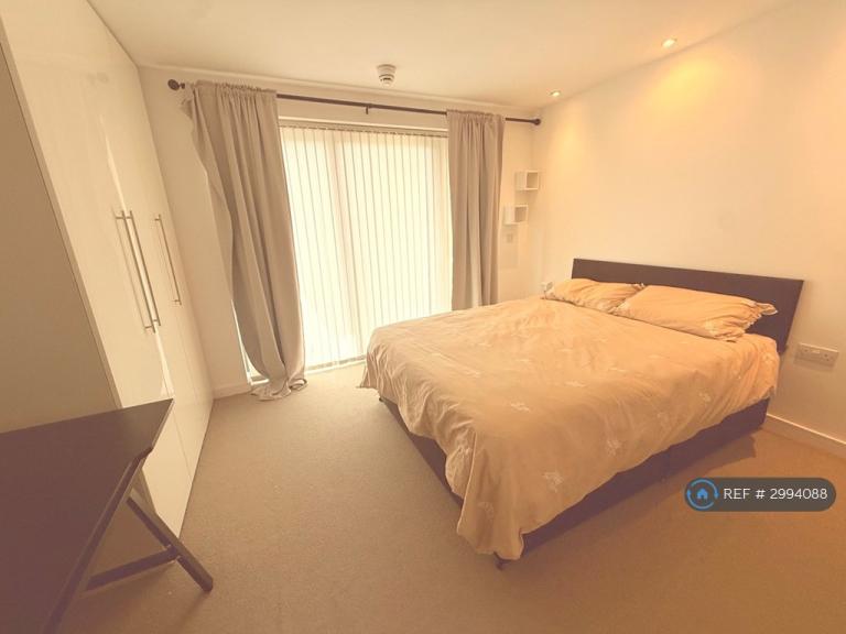 Flat Granville Road in Greater London