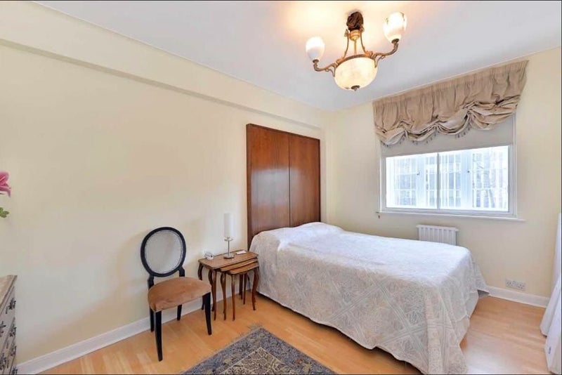Room Primrose Hill Road in Greater London