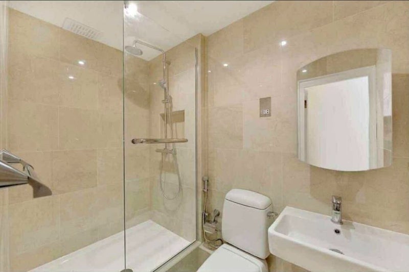 Room Primrose Hill Road in Greater London