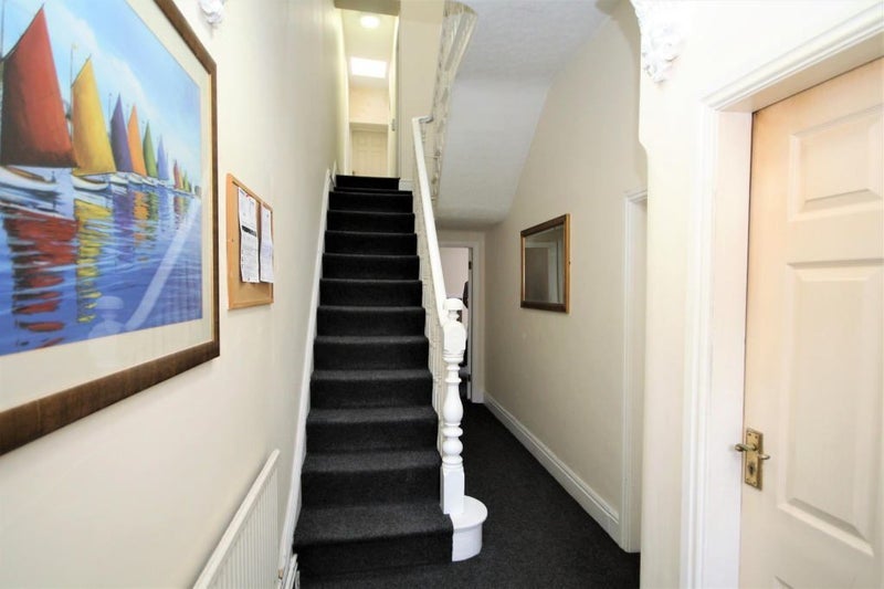 Room Holmes Court in Preston