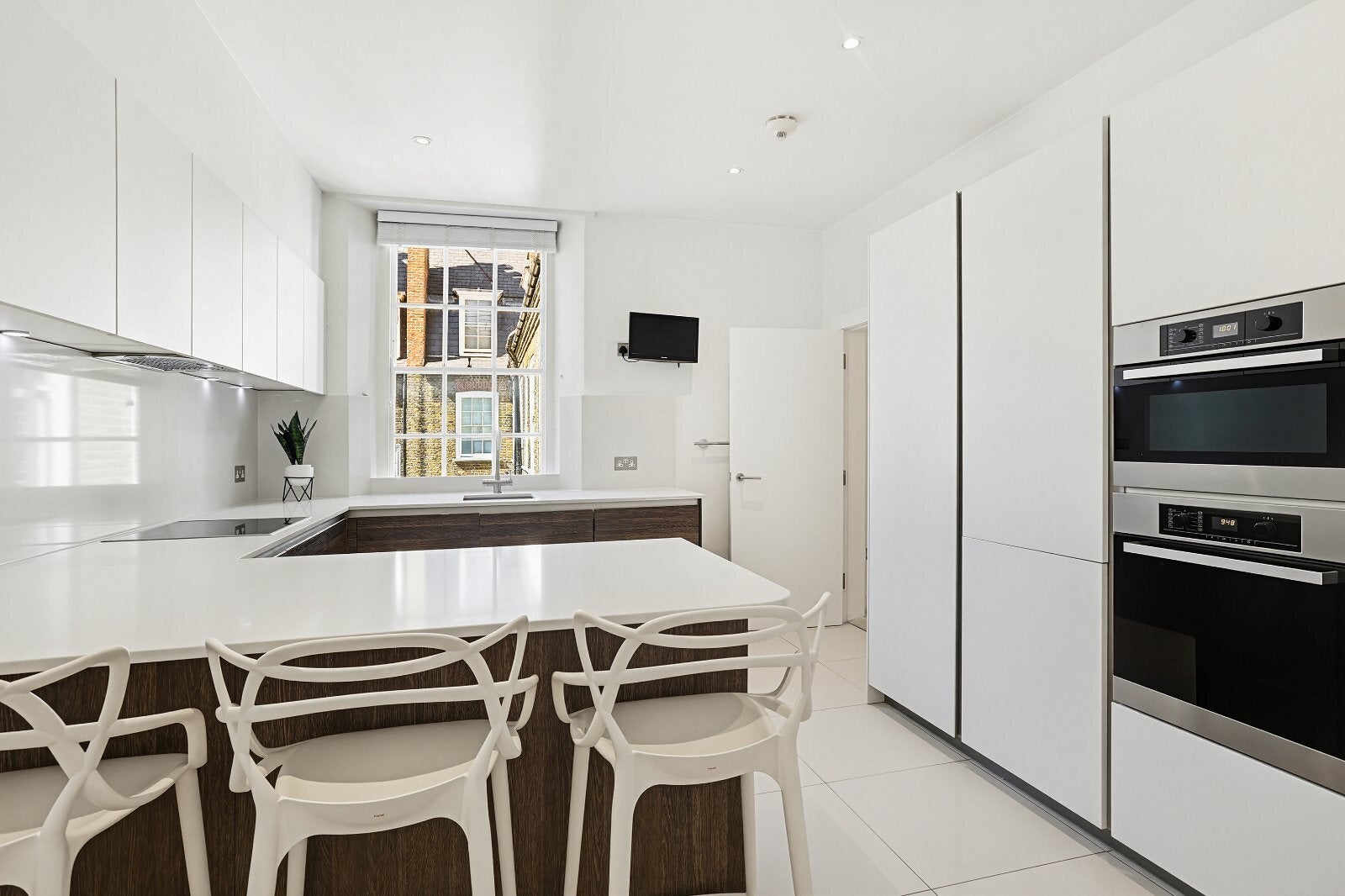 Flat Coleherne Road in Greater London
