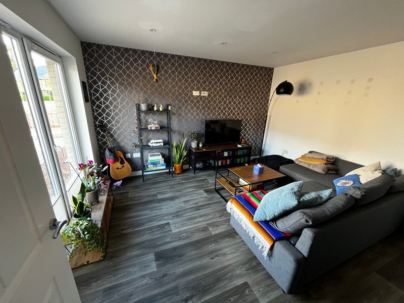 Room Tweedsmuir Drive in City of Edinburgh