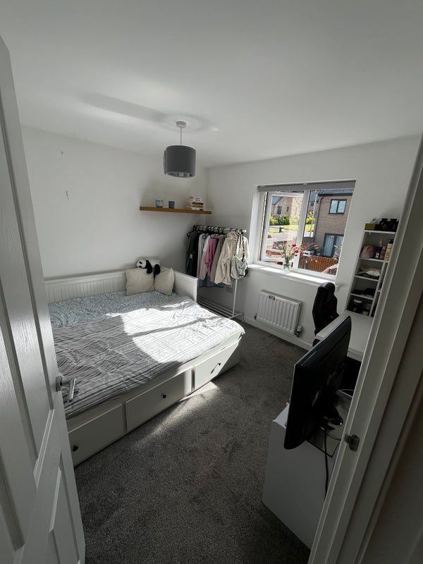 Room Tweedsmuir Drive in City of Edinburgh