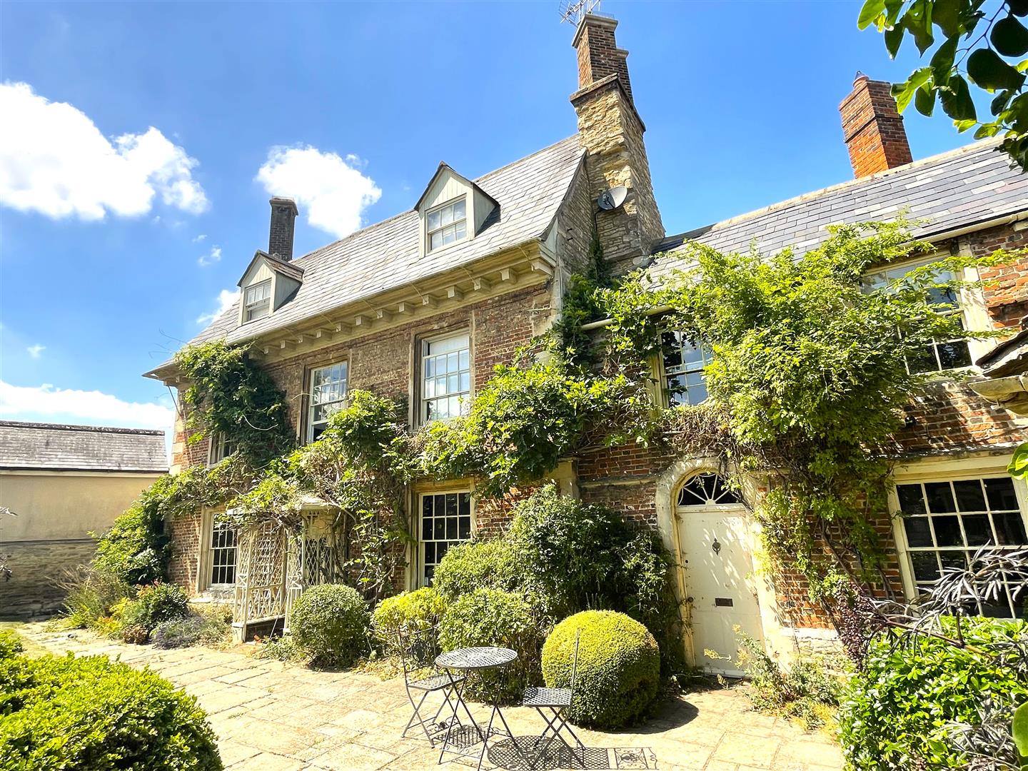 House Market Place in Cotswold District