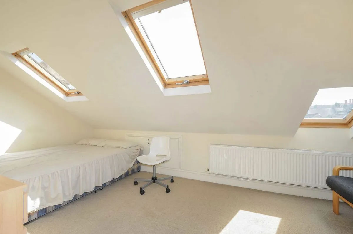 Flat Sunnyhill Road in Greater London