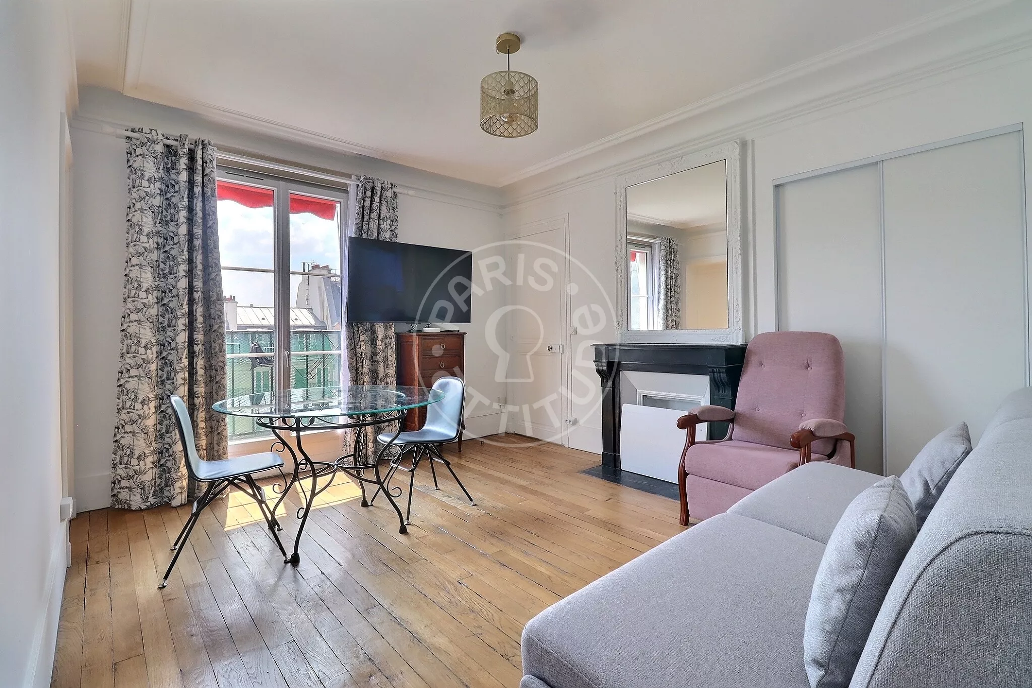 Flat Avenue des Ternes in Paris