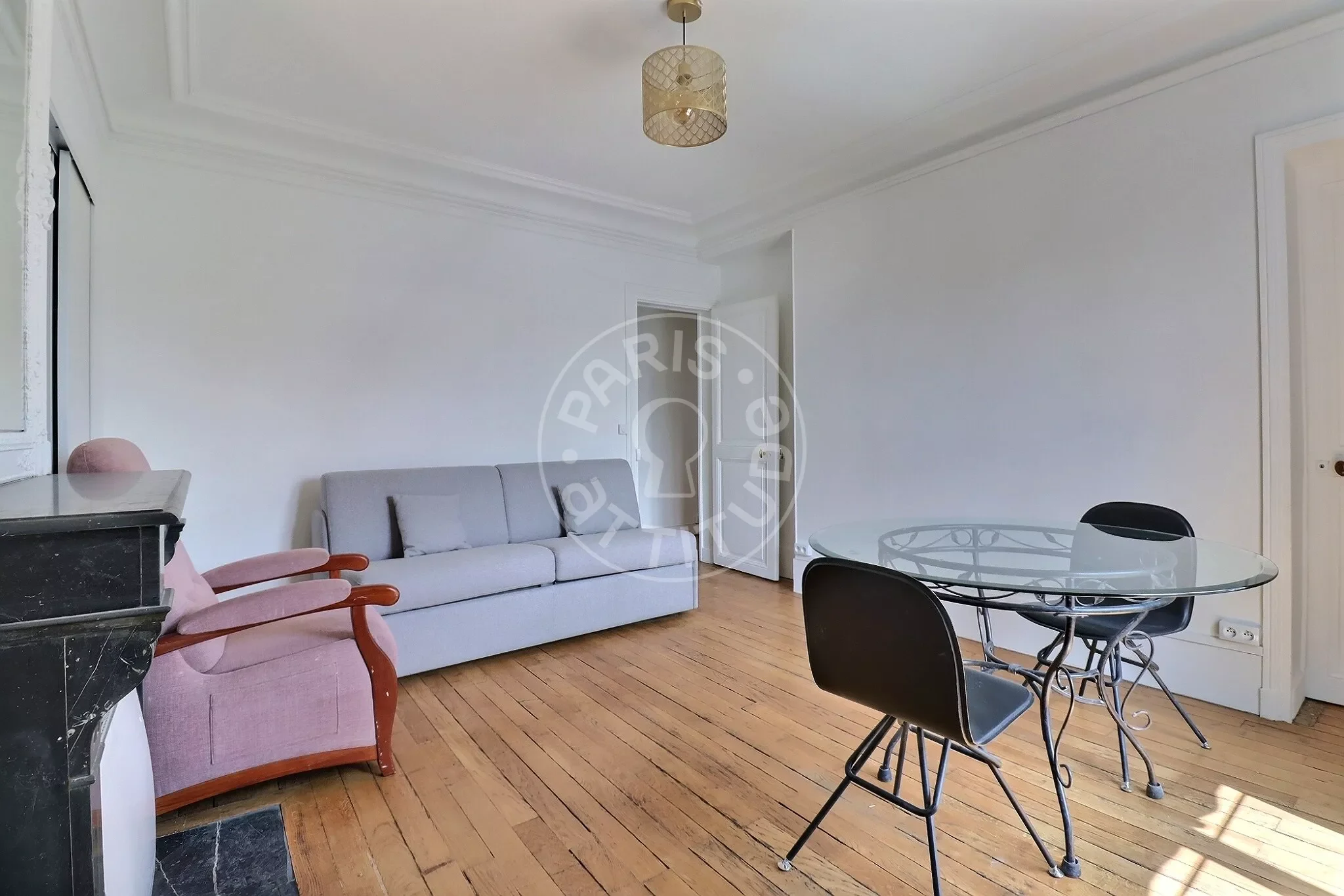 Flat Avenue des Ternes in Paris