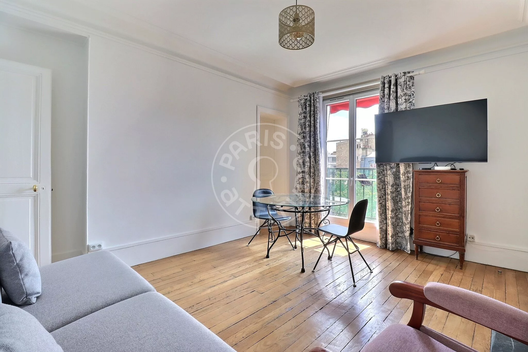 Flat Avenue des Ternes in Paris