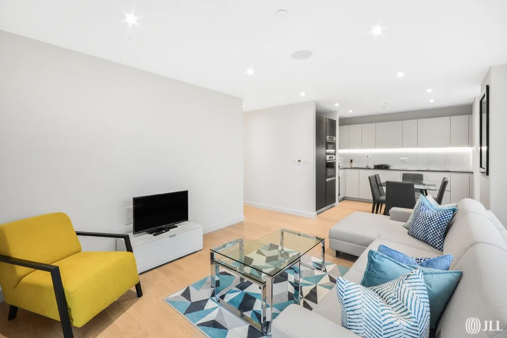 Flat Blackstock Mews in Greater London