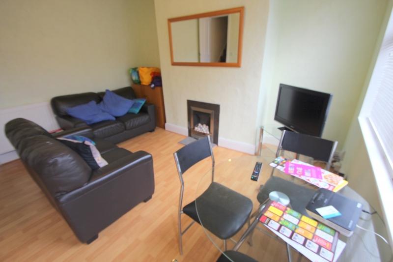 Flat Beechwood View in Leeds