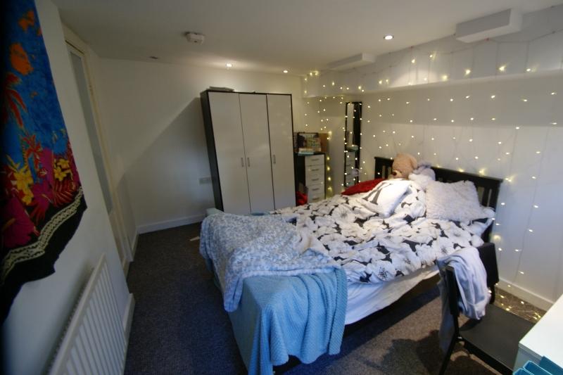 Flat Beechwood View in Leeds