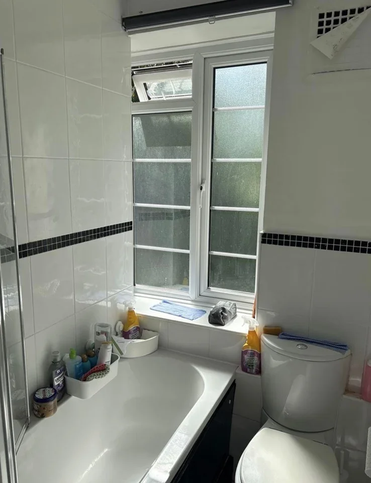 Flat Wyke Road in Greater London