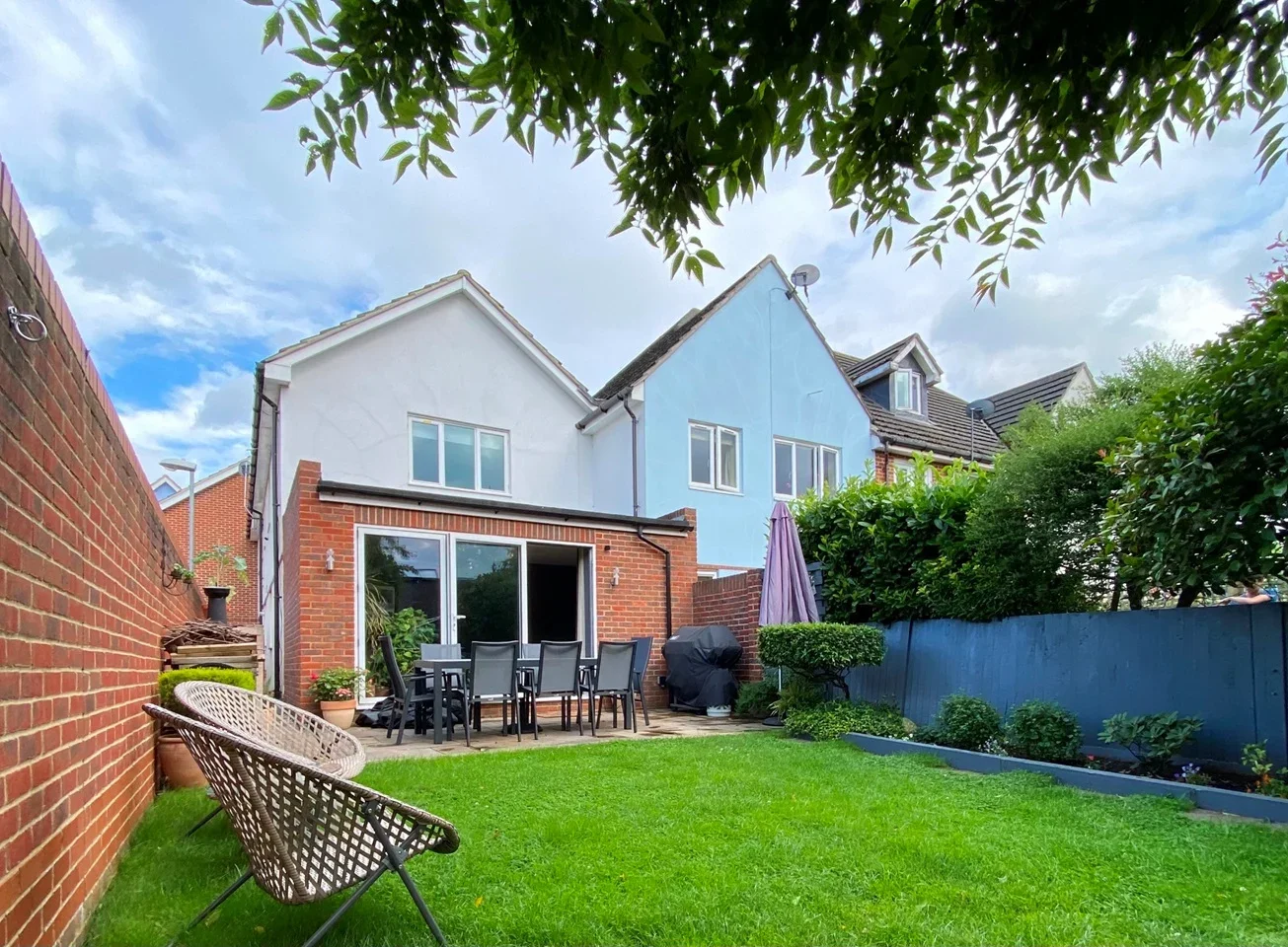 House Chandlers Close in Elmbridge