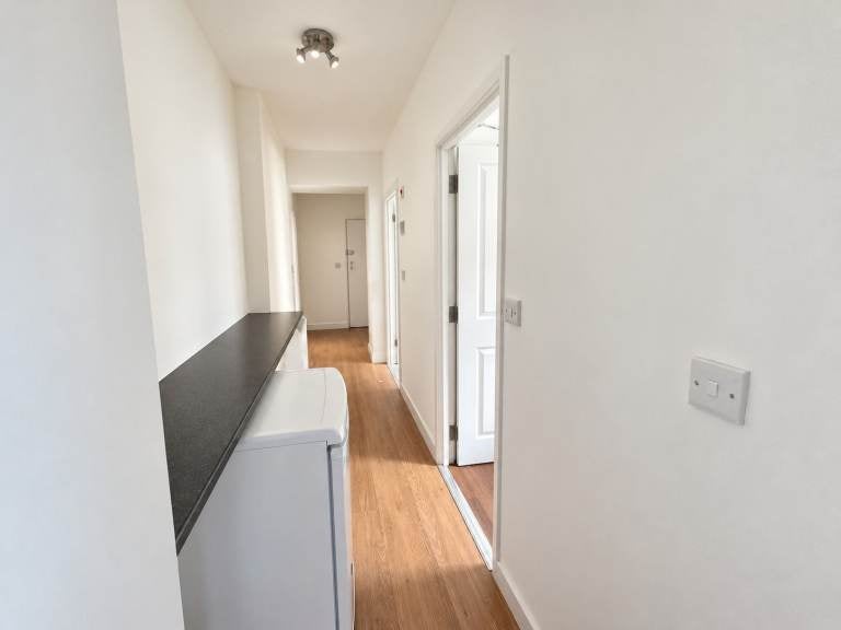 Flat Beckenham Road in Greater London