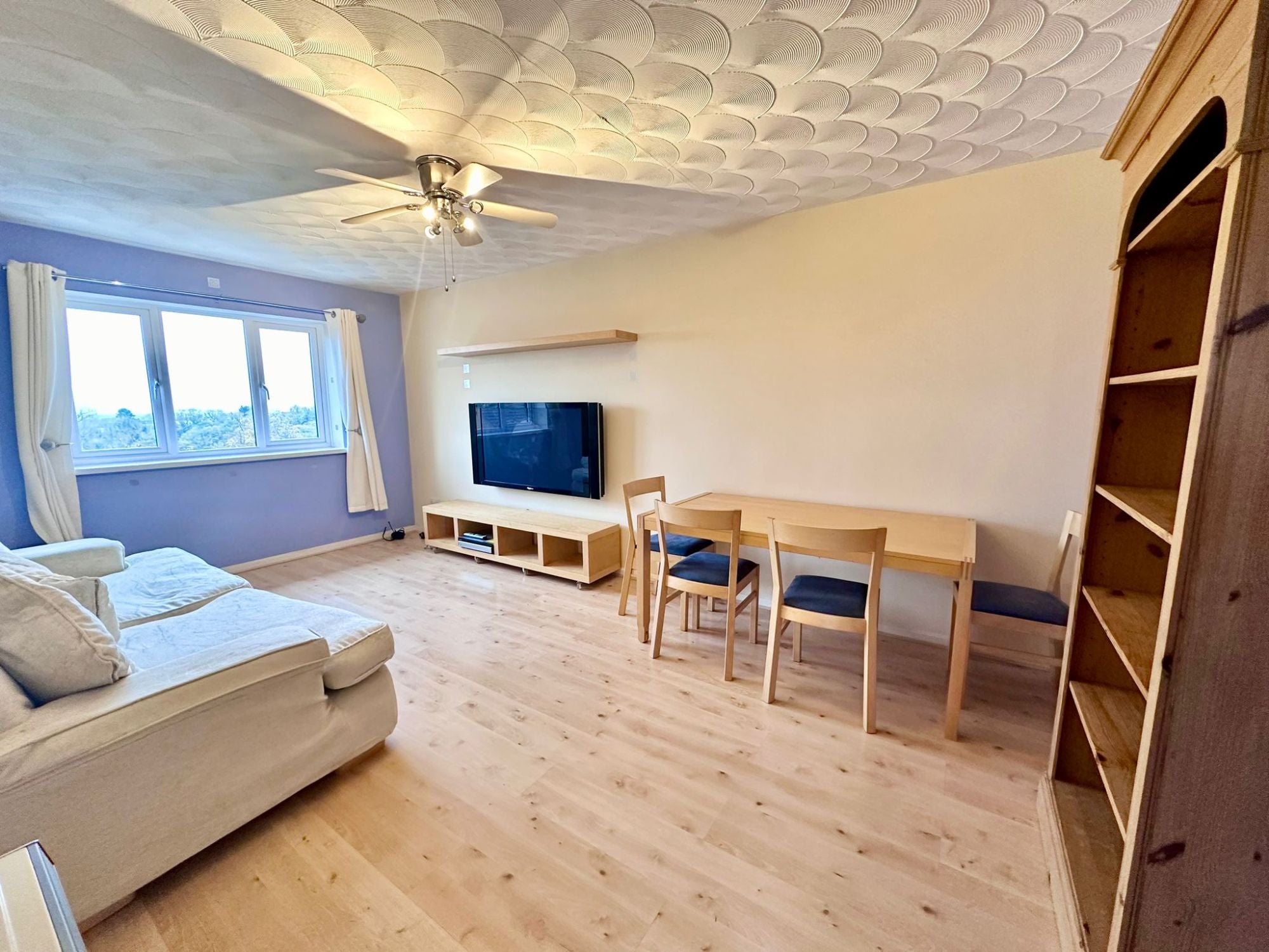 Flat Cotswold Close in Newport