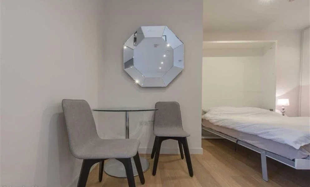 Flat Wollstonecraft Street in Greater London