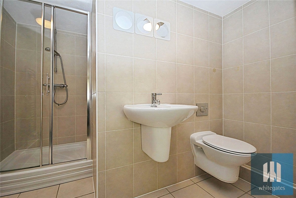 Flat Ledgard Wharf in Kirklees