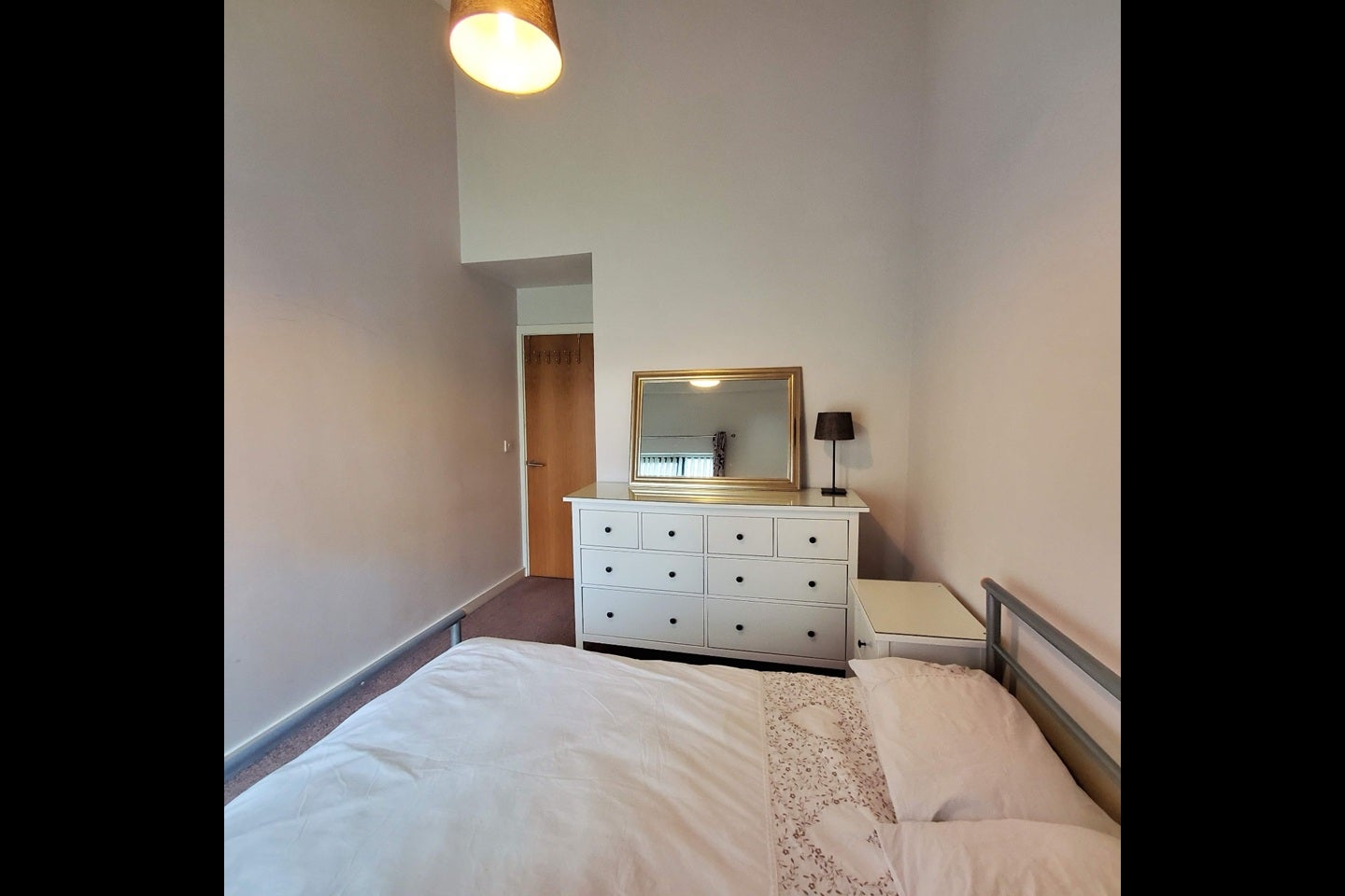 Room Redclyffe Mews in Salford