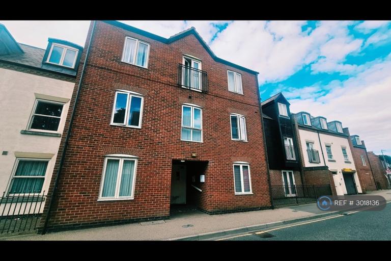 Flat Double Street in South Holland