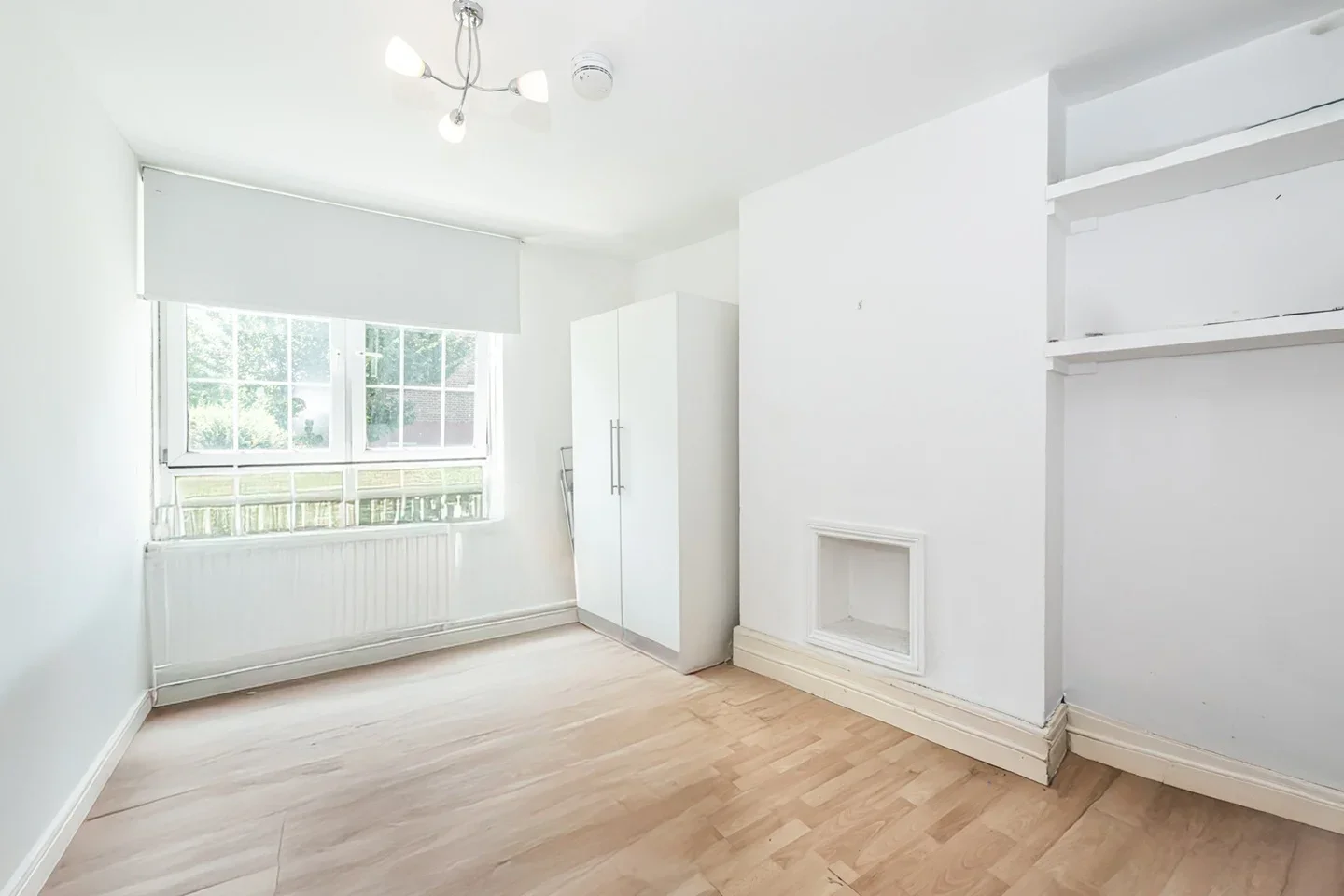 Flat Law Street in Greater London