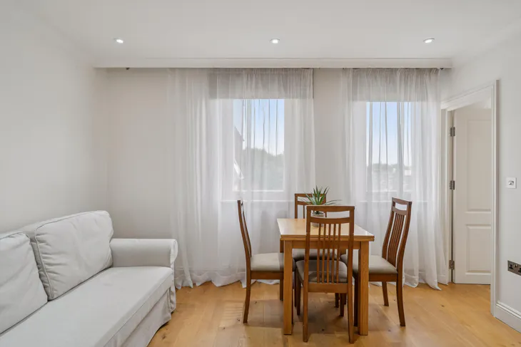 Flat Ebury Street in City of Westminster