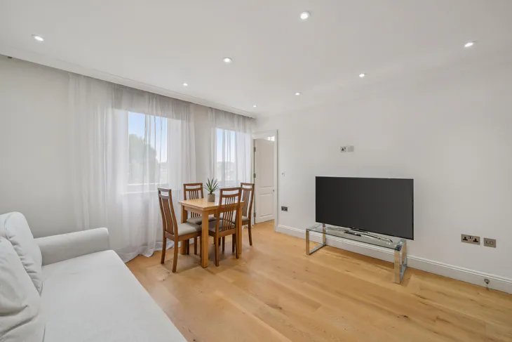 Flat Ebury Street in City of Westminster