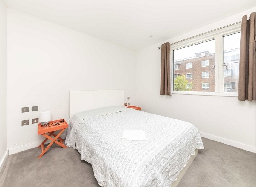 Flat Abbey Road in Greater London