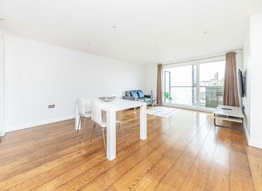Flat Abbey Road in Greater London