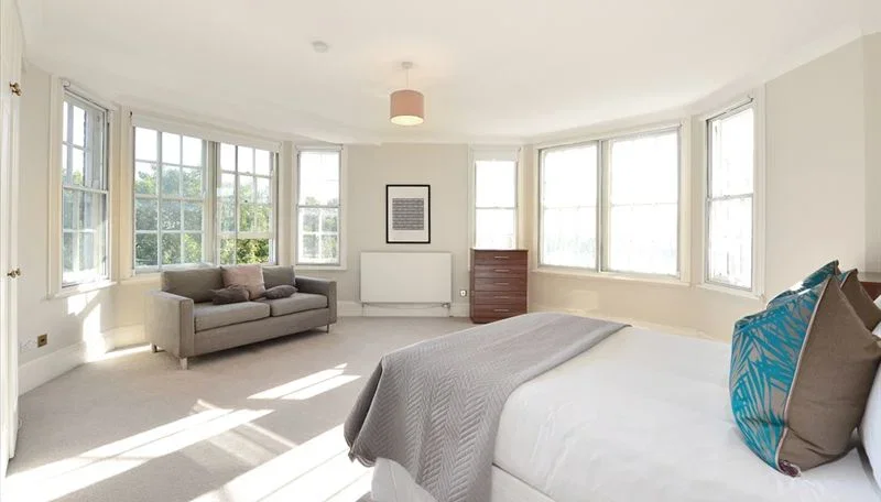 Flat Park Road in City of Westminster
