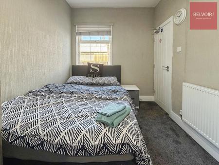 Room Neville Street in Cleethorpes