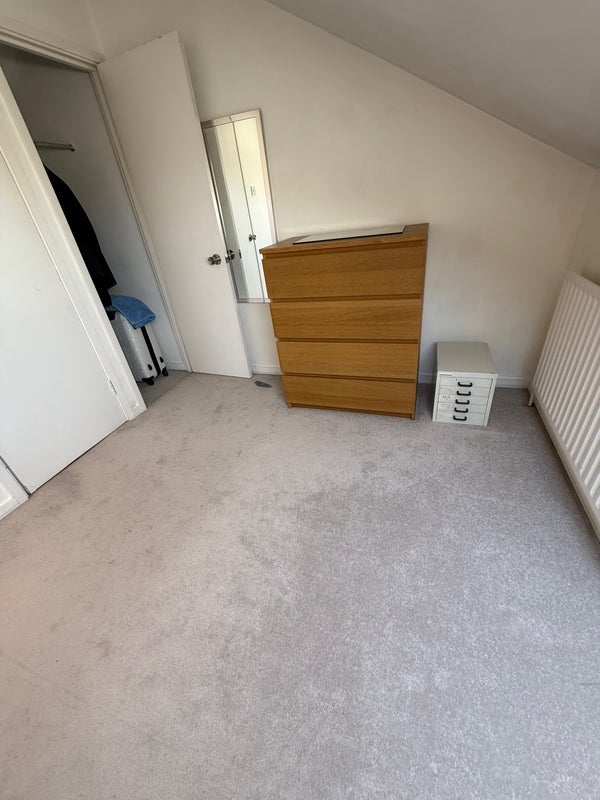 Room Ballater Road in Greater London