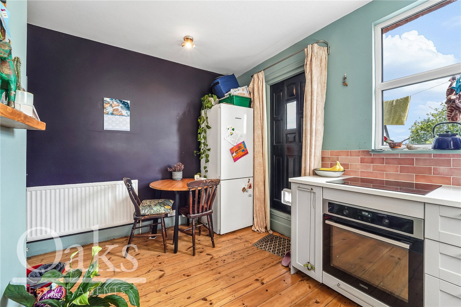 Flat Dundee Road in Greater London
