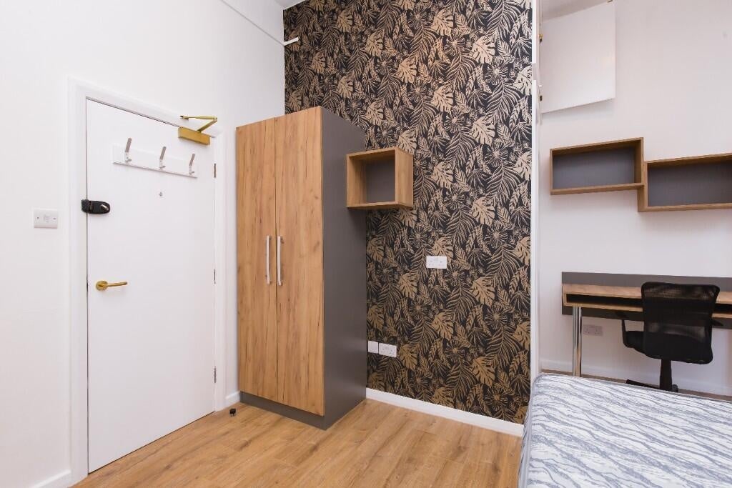Flat Leazes Terrace in Newcastle upon Tyne