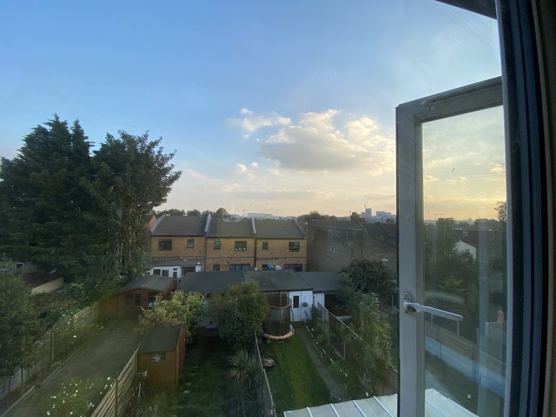 Flat Gloucester Road in Greater London