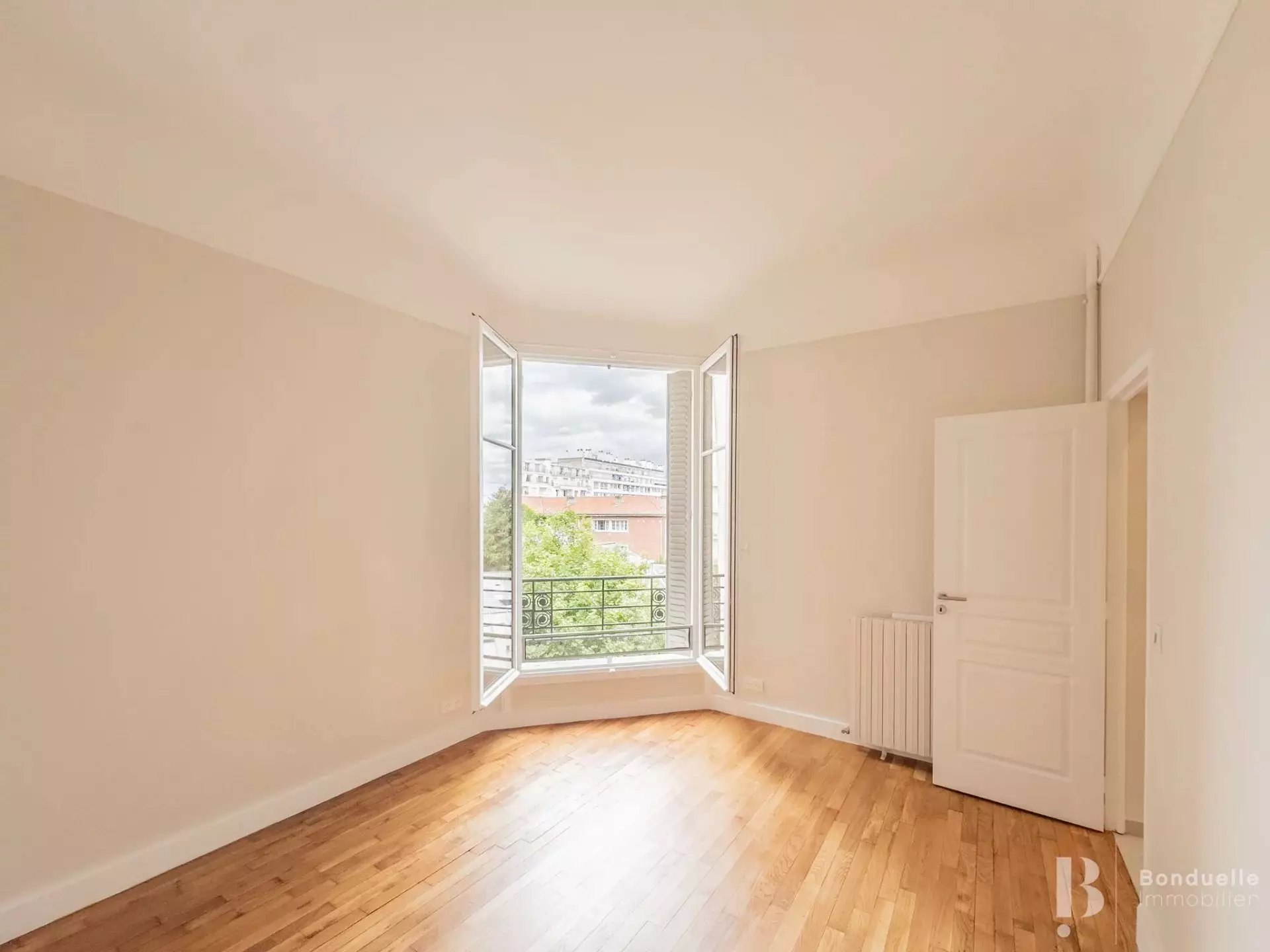 Flat Boulevard Exelmans in Paris