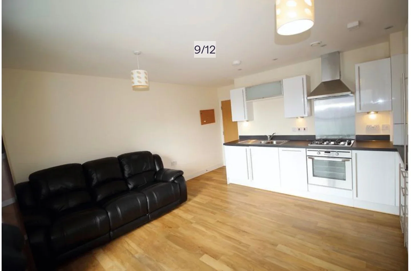 Flat Canalside in Reigate and Banstead
